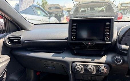 Toyota Yaris, 2020 год, 899 777 рублей, 14 фотография
