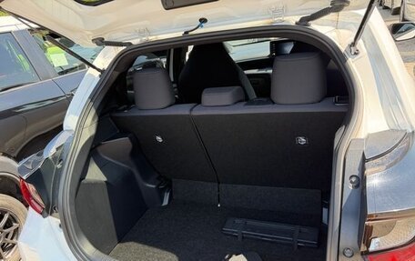 Toyota Yaris, 2020 год, 899 777 рублей, 13 фотография