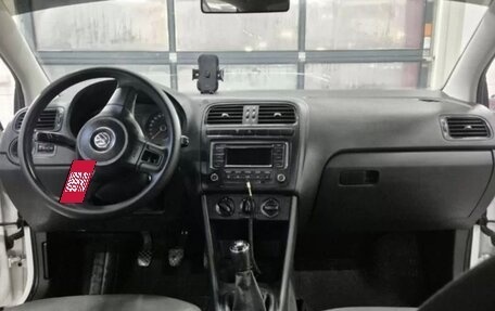 Volkswagen Polo VI (EU Market), 2013 год, 550 000 рублей, 3 фотография