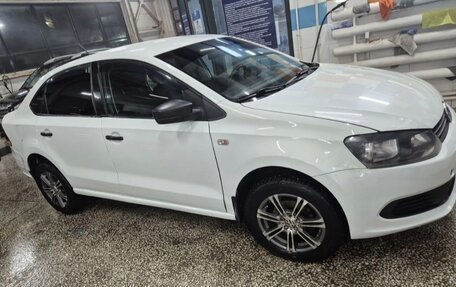 Volkswagen Polo VI (EU Market), 2013 год, 550 000 рублей, 2 фотография