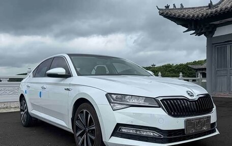 Skoda Superb III рестайлинг, 2023 год, 2 040 001 рублей, 3 фотография