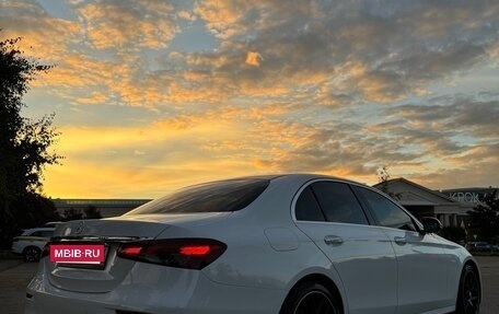 Mercedes-Benz E-Класс, 2022 год, 6 500 000 рублей, 8 фотография