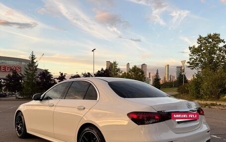 Mercedes-Benz E-Класс, 2022 год, 6 500 000 рублей, 4 фотография