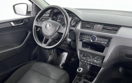 Skoda Rapid I, 2017 год, 899 000 рублей, 13 фотография