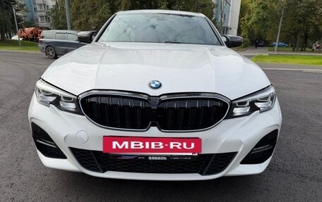 BMW 3 серия, 2019 год, 3 900 000 рублей, 15 фотография
