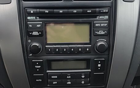 Hyundai Tucson III, 2008 год, 1 000 000 рублей, 17 фотография