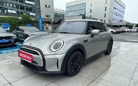 MINI Hatch, 2023 год, 1 754 000 рублей, 2 фотография
