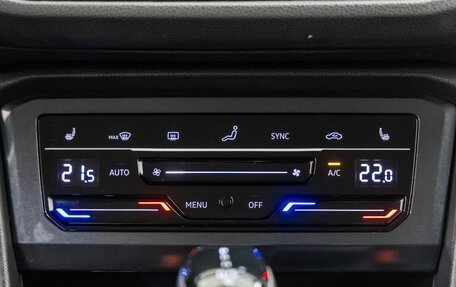 Volkswagen Tiguan II, 2021 год, 3 250 000 рублей, 19 фотография