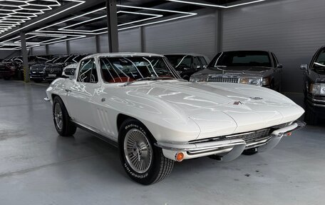 Chevrolet Corvette C2, 1966 год, 13 500 000 рублей, 1 фотография