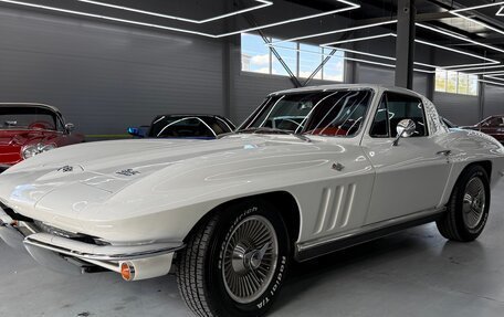 Chevrolet Corvette C2, 1966 год, 13 500 000 рублей, 8 фотография