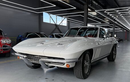 Chevrolet Corvette C2, 1966 год, 13 500 000 рублей, 9 фотография