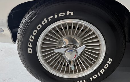 Chevrolet Corvette C2, 1966 год, 13 500 000 рублей, 14 фотография