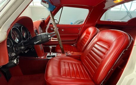 Chevrolet Corvette C2, 1966 год, 13 500 000 рублей, 17 фотография