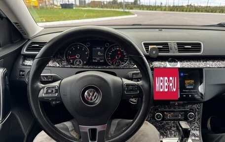 Volkswagen Passat B7, 2011 год, 1 090 000 рублей, 13 фотография