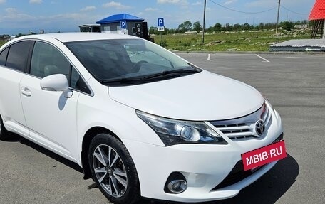 Toyota Avensis III рестайлинг, 2011 год, 1 400 000 рублей, 2 фотография