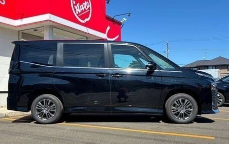 Toyota Voxy, 2025 год, 4 820 000 рублей, 4 фотография