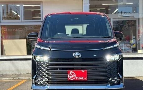Toyota Voxy, 2025 год, 4 820 000 рублей, 2 фотография