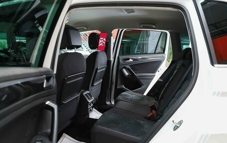 Volkswagen Tiguan II, 2019 год, 2 250 000 рублей, 7 фотография