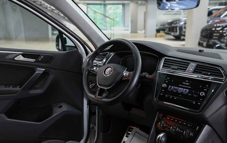 Volkswagen Tiguan II, 2019 год, 2 250 000 рублей, 12 фотография