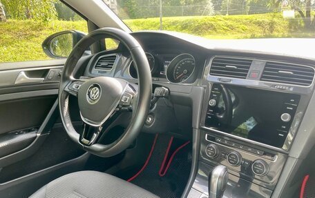 Volkswagen Golf VII, 2018 год, 1 900 000 рублей, 10 фотография
