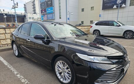 Toyota Camry, 2019 год, 3 000 000 рублей, 2 фотография