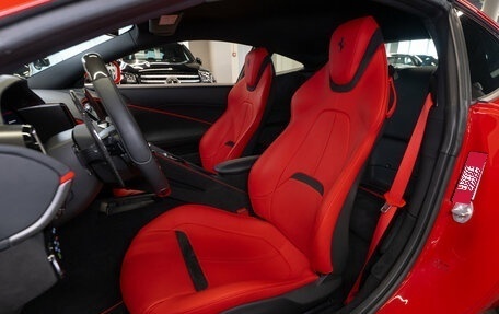 Ferrari Roma, 2025 год, 33 700 000 рублей, 9 фотография