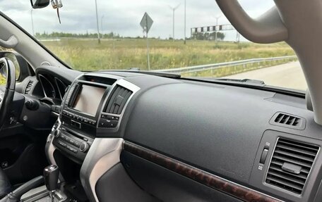 Toyota Land Cruiser 200, 2010 год, 3 103 000 рублей, 19 фотография