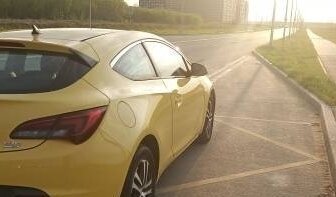 Opel Astra J, 2013 год, 900 000 рублей, 4 фотография