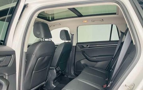 Skoda Kodiaq I, 2024 год, 3 400 000 рублей, 10 фотография