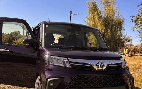 Toyota Roomy I, 2021 год, 1 350 000 рублей, 2 фотография