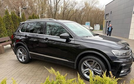 Volkswagen Tiguan II, 2019 год, 2 890 000 рублей, 4 фотография
