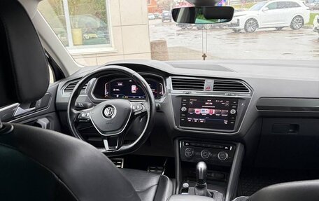 Volkswagen Tiguan II, 2019 год, 2 890 000 рублей, 14 фотография
