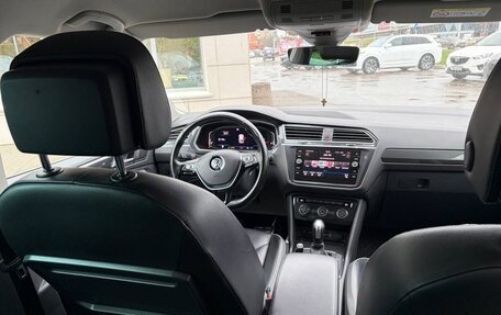 Volkswagen Tiguan II, 2019 год, 2 890 000 рублей, 13 фотография