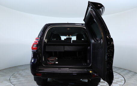 Toyota Land Cruiser Prado 150 рестайлинг 2, 2021 год, 5 199 000 рублей, 7 фотография
