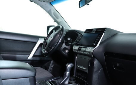 Toyota Land Cruiser Prado 150 рестайлинг 2, 2021 год, 5 199 000 рублей, 12 фотография