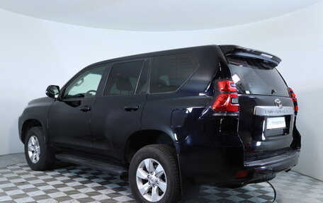 Toyota Land Cruiser Prado 150 рестайлинг 2, 2021 год, 5 199 000 рублей, 8 фотография