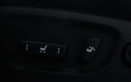 Toyota Land Cruiser Prado 150 рестайлинг 2, 2021 год, 5 199 000 рублей, 21 фотография