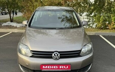 Volkswagen Golf Plus II, 2011 год, 999 999 рублей, 2 фотография