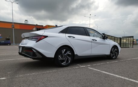 Hyundai Elantra, 2023 год, 2 100 000 рублей, 9 фотография