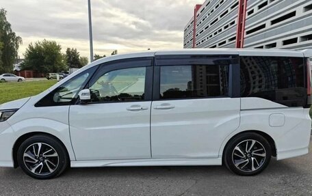 Honda Stepwgn IV, 2022 год, 2 200 000 рублей, 3 фотография