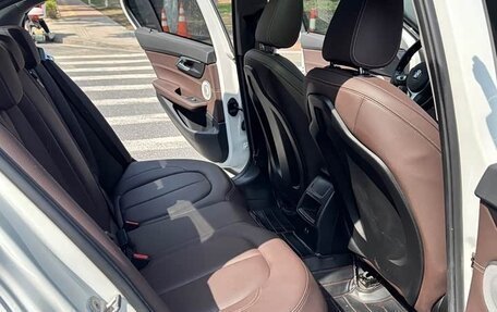 BMW 1 серия, 2023 год, 2 133 000 рублей, 14 фотография