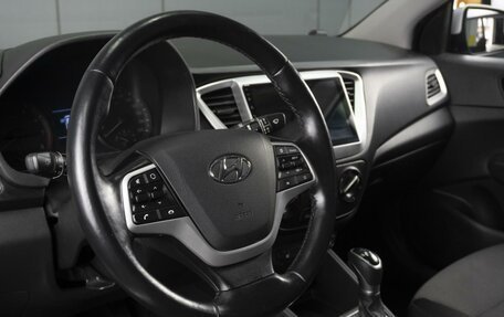 Hyundai Solaris II рестайлинг, 2019 год, 1 330 000 рублей, 12 фотография