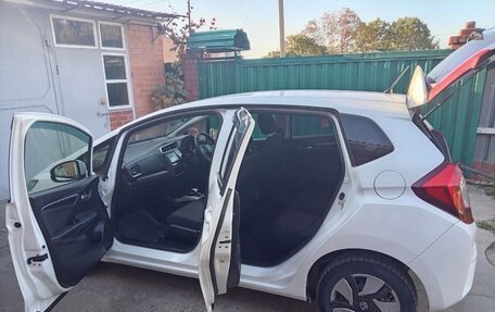 Honda Fit III, 2014 год, 850 000 рублей, 2 фотография