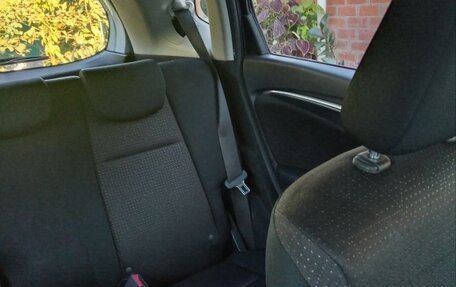 Honda Fit III, 2014 год, 850 000 рублей, 9 фотография