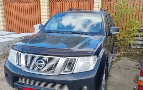 Nissan Pathfinder, 2012 год, 750 000 рублей, 1 фотография