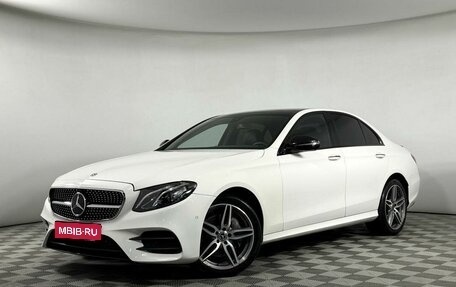 Mercedes-Benz E-Класс, 2019 год, 3 449 000 рублей, 1 фотография