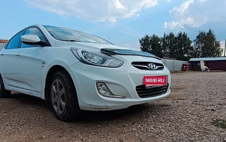 Hyundai Solaris II рестайлинг, 2014 год, 800 000 рублей, 2 фотография