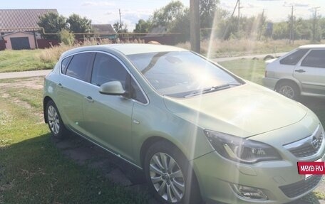 Opel Astra J, 2010 год, 650 000 рублей, 2 фотография