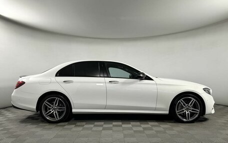 Mercedes-Benz E-Класс, 2019 год, 3 449 000 рублей, 4 фотография