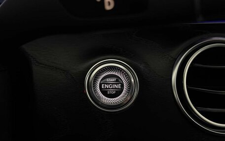 Mercedes-Benz E-Класс, 2019 год, 3 449 000 рублей, 19 фотография